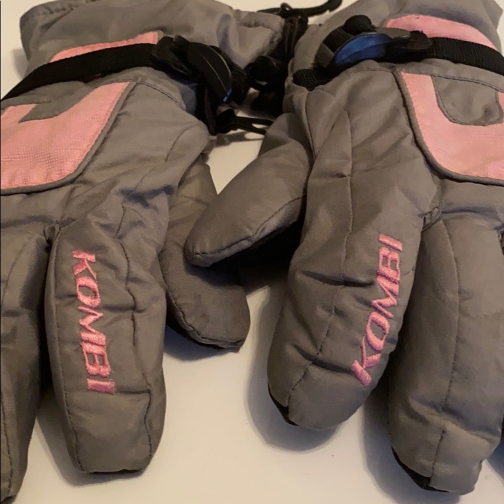 Gloves - Picture 4 of 11
